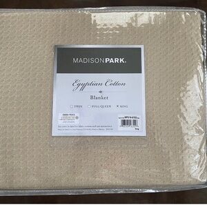 NWT Madison Park Beige Egyptian Cotton Woven King Blanket
